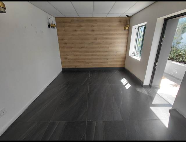 160M² OFFICE TO LET IN BRYANSTON